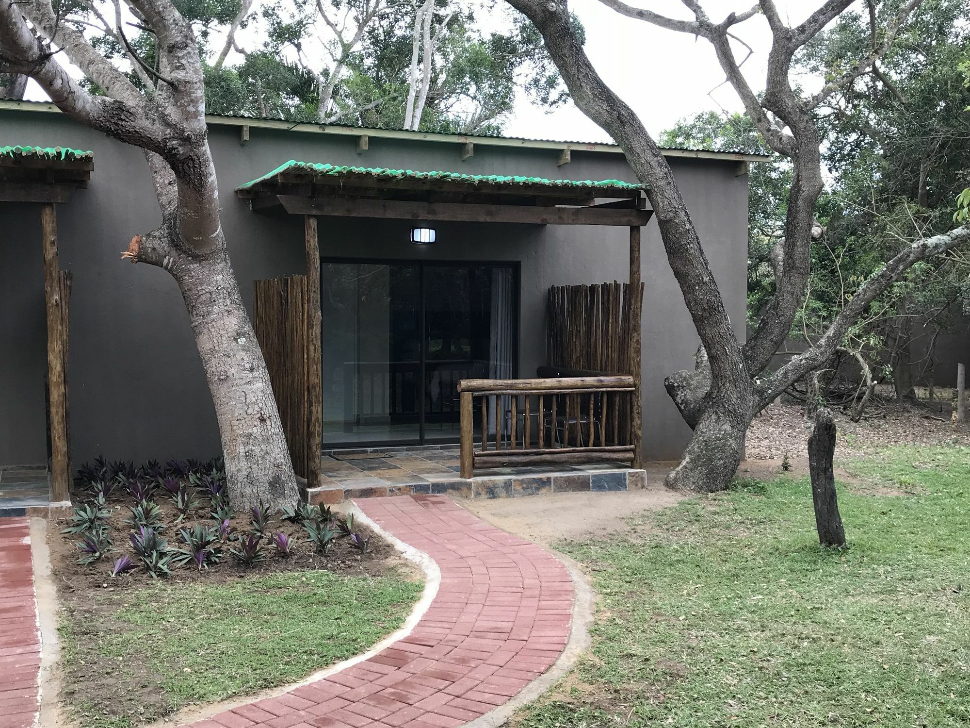Emdoneni Lodge Hluhluwe Bagian luar foto