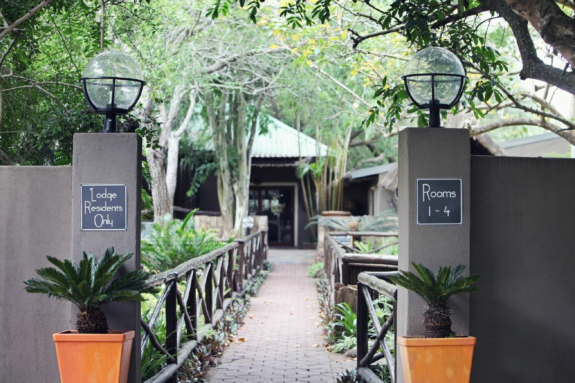 Emdoneni Lodge Hluhluwe Bagian luar foto